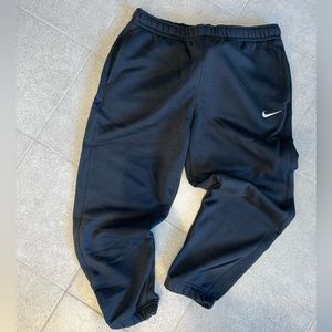 New with tags Nike Women Black joggers. Size large